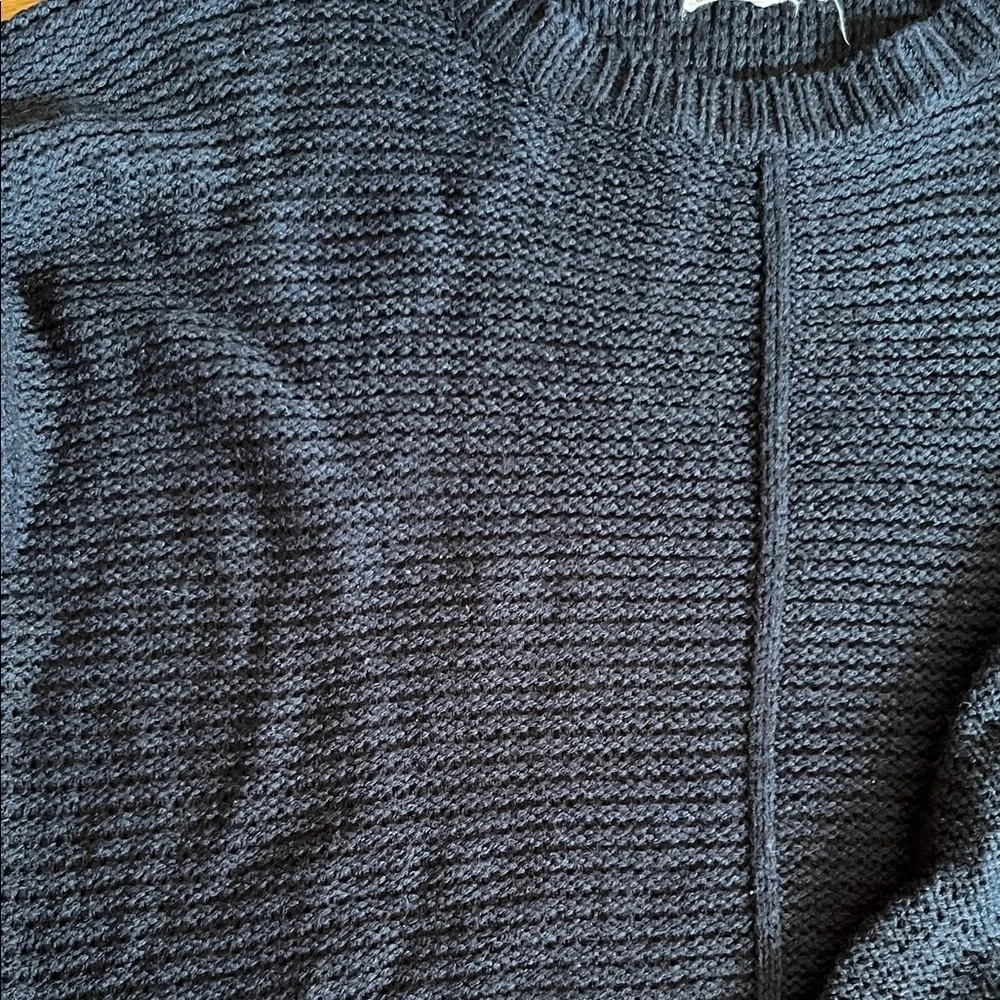 Elegant Black Women's Crew Neck Sweater